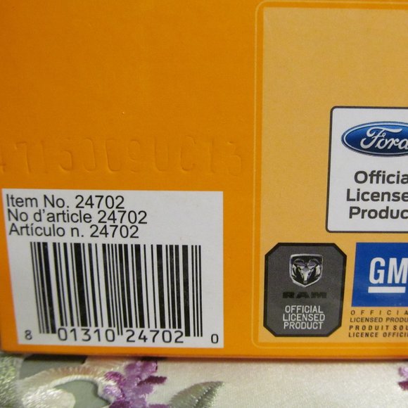 NIB Jada Just Trucks 2011 Ford F-150 SVT Raptor Red 24702 - Picture 11 of 11